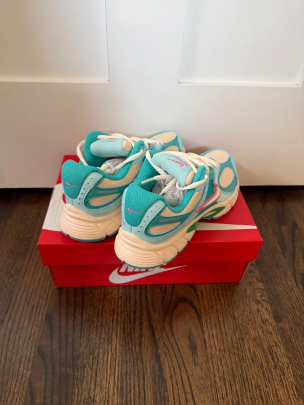 Nike V5 RNR Sneakers (Guava Ice/Pale Ivory - Pinksicle) - W6 | NIB